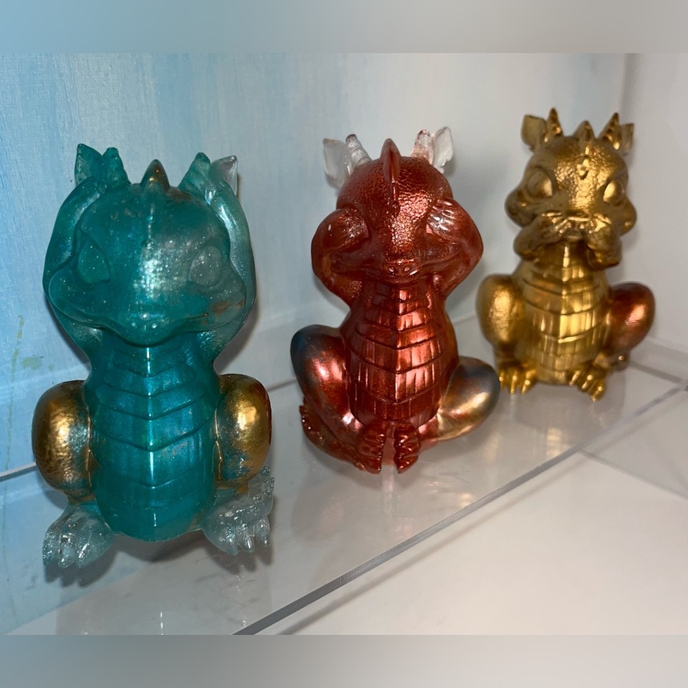 Dragon Figurine SET: hear no evil, see no evil , speak no evil.